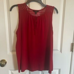 Banana Republic red sleeveless blouse Medium EUC
